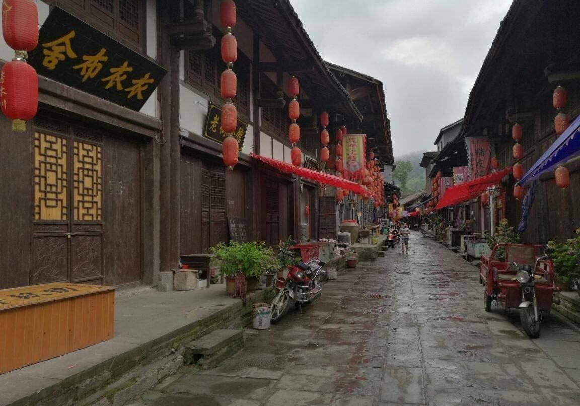 华创证券：白酒板块估值已极具性价比，短期蕴含超跌反弹机会